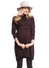 Свободное вязаное платье для беременных
