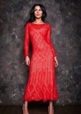 Красное ажурное вязаное платье