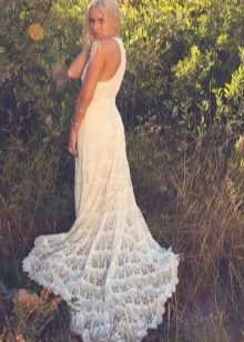 Вязаное свадебное платье крючком со шлейфом