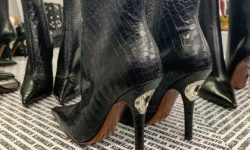 На все случаи жизни: грузинский дизайнер придумал женскую обувь для вечеринок
