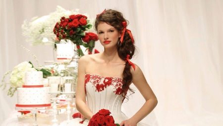 Свадебные платья с красными элементами