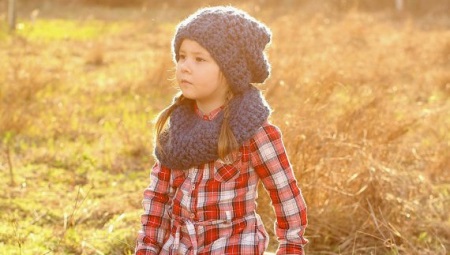 Комплект – шарф и шапка для девочки