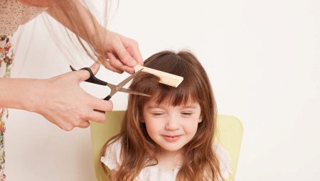 Как подстричь челку ребенку?