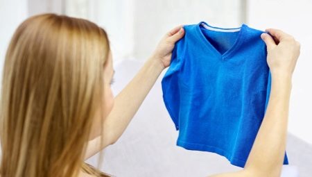 Как убрать катышки с одежды без машинки в домашних условиях?