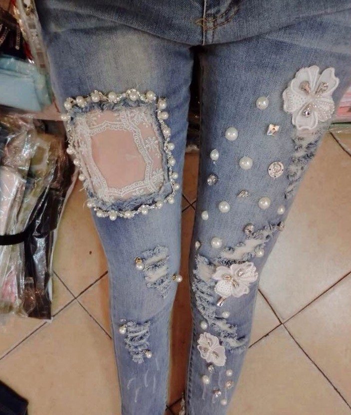 как украсить джинсы бусинами