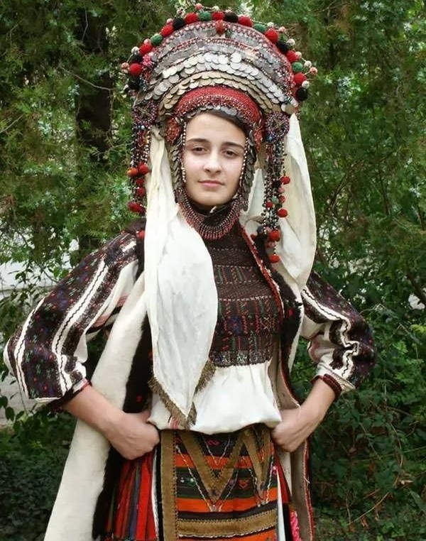 Практическое задание по теме Марийский национальный костюм как пример художественного наследия народа